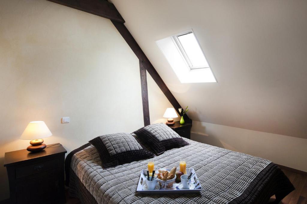 Hotel Logis Le Quai Fleuri Les Villages Voveens Zimmer foto